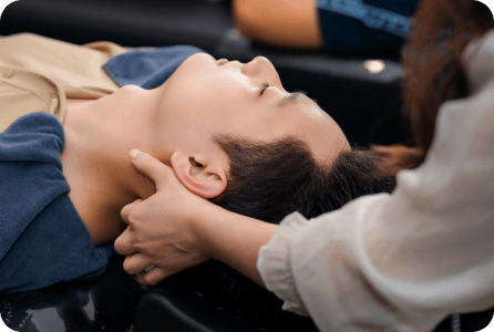 Application of relaxing essential oil