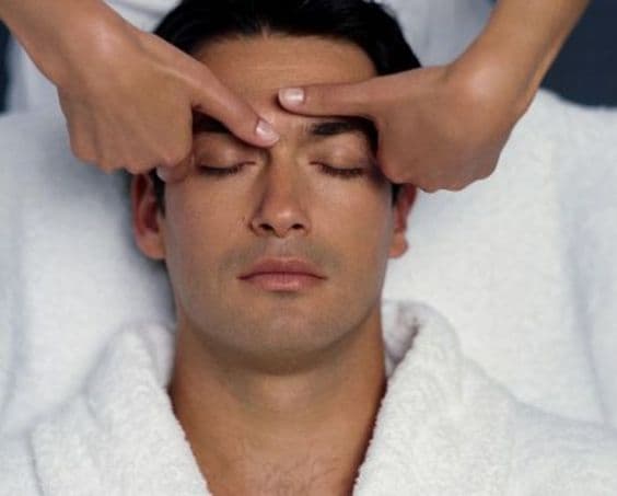 Facial massage & light pore cleansing